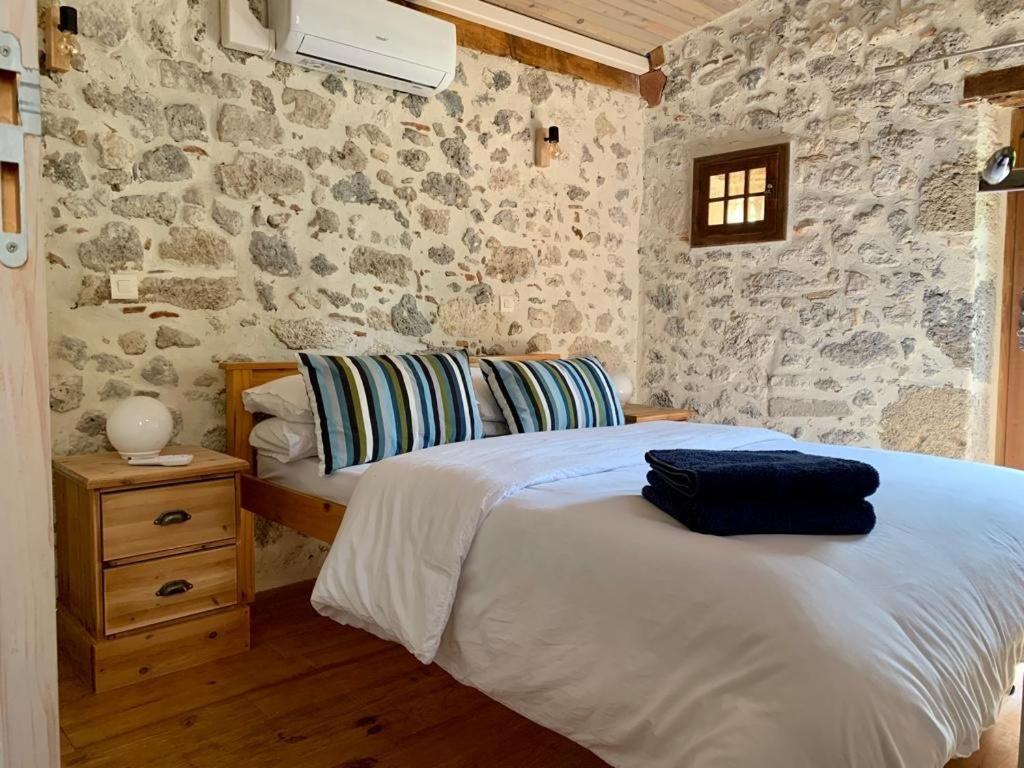 Gites de Verger, stylish self catering cottages in Sos Extérieur photo